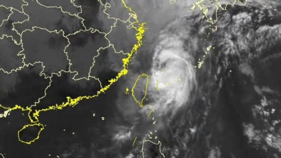 Typhoon CHAMPI Moves Away from Shanghai, but Wind and Rain Risks Remain